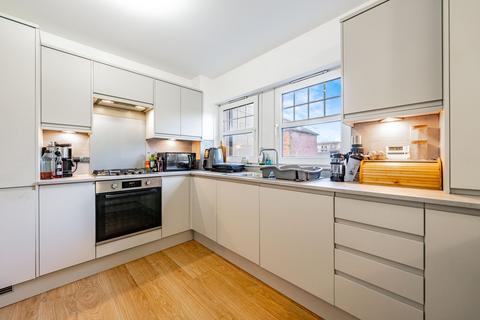 2 bedroom flat for sale, 8 MacDougall Street, Flat 1/3, Shawlands, Glasgow, G43 1RZ