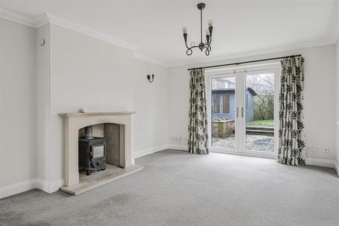 3 Marie Close, Poundon, Bicester, OX27 9BH