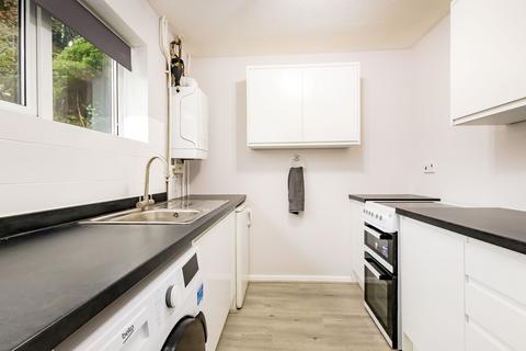 32 Bibury Close, Nailsea, Bristol, BS48 2TQ