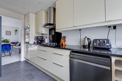 4 bedroom house for sale, De Frene Road, London