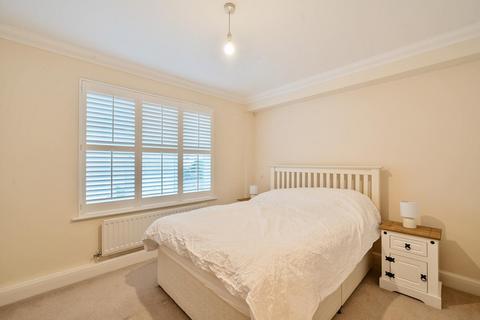 2 bedroom flat for sale, Balham High Road, Balham