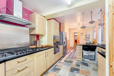 4 bedroom terraced house for sale, Park Road, Hull HU5