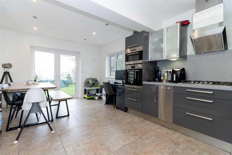 4 bedroom detached house for sale, Drummond Road, Goring-By-Sea, Worthing