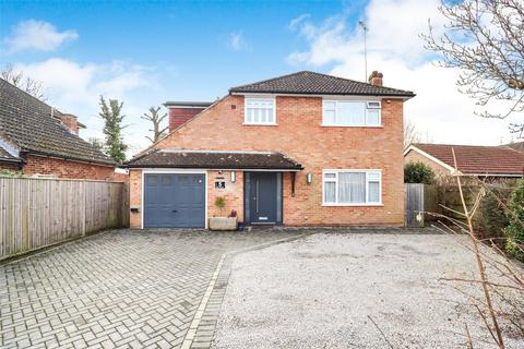 4 bedroom detached house for sale, The Bourne, Hampshire GU52