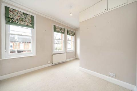 3 bedroom flat to rent, Musard Road, London W6