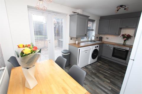 4 bedroom townhouse for sale, Manor Park Road, Cleckheaton