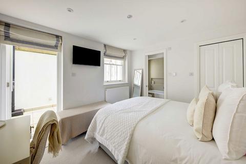 2 bedroom flat for sale, Callow Street, London SW3