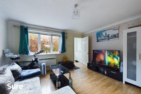 1 bedroom ground floor flat for sale, Royal Court, Hemel Hempstead, Hertfordshire, HP3