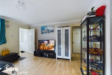 1 bedroom ground floor flat for sale, Royal Court, Hemel Hempstead, Hertfordshire, HP3