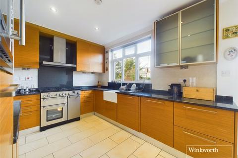 3 bedroom semi-detached house for sale, Valley Drive, Kingsbury NW9