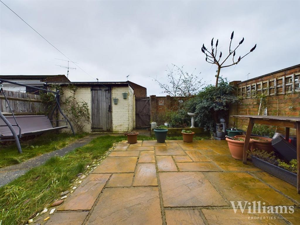 CAM04950 G0-PR0012-STILL017.jpg