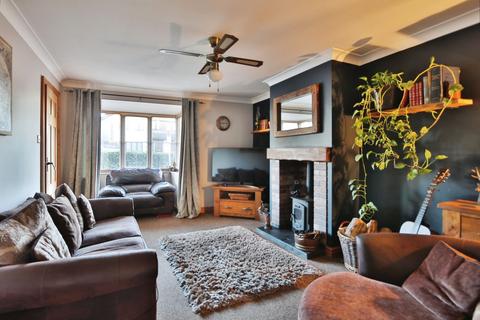 3 Nettleton Garth, Burstwick, Hull, HU12 9DY