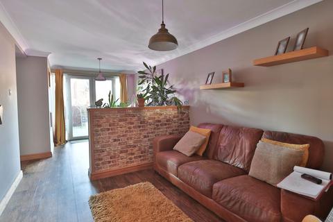 3 Nettleton Garth, Burstwick, Hull, HU12 9DY