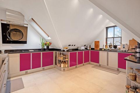 undefined, Warwick New Road, Leamington Spa, Warwickshire CV32 6AA
