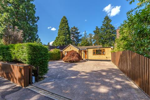 5 bedroom detached bungalow for sale, Williams Way, Radlett WD7