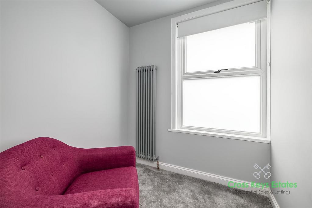 Bedroom 3/Office