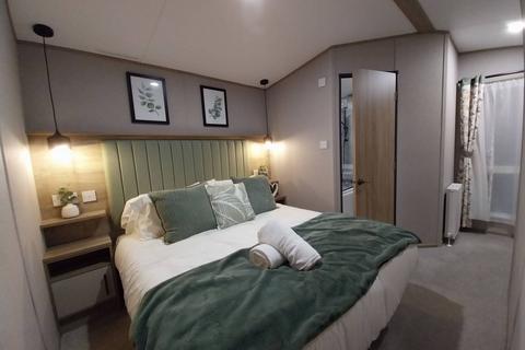 2 bedroom lodge for sale, Pickering York