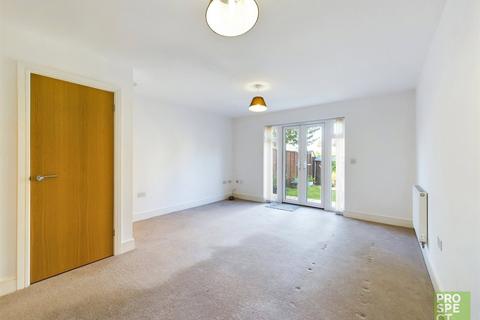 2 bedroom terraced house to rent, Kenley Place, Farnborough, Hampshire, GU14