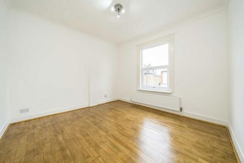 2 bedroom flat for sale, Franciscan Road, London SW17