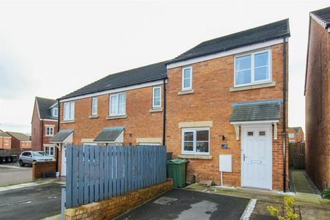 2 bedroom end of terrace house for sale, Marsden Avenue, Ossett WF5