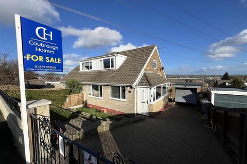 2 Markfield Close, Low Moor, Bradford, BD12 0UW