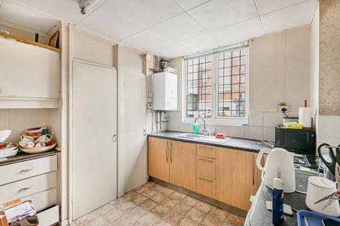 3 bedroom house for sale, Crowmarsh Gardens, London