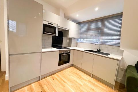 2 bedroom flat to rent, London Road, Croydon