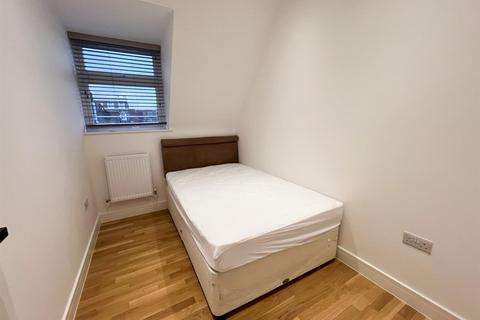 2 bedroom flat to rent, London Road, Croydon