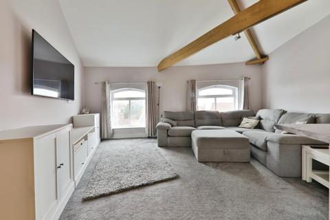 2 bedroom apartment for sale, Copperfield House, Brigg Road, Barton-Upon-Humber, DN18 5DJ