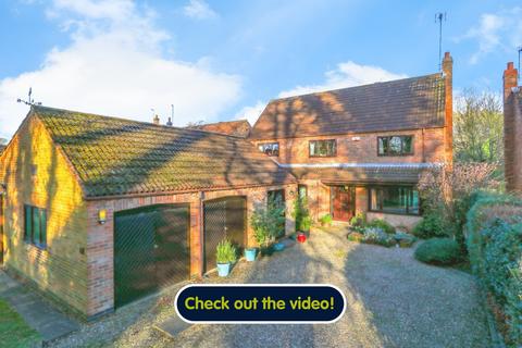 4 bedroom detached house for sale, The Woodlands, Cottingham, East Riding of Yorkshire, HU16 5RP