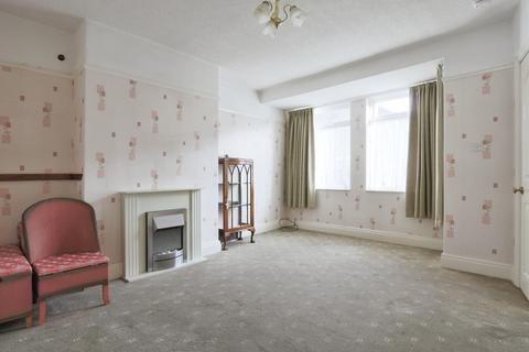 3 bedroom terraced house for sale, Balmoral Avenue, Hull, East Riding of Yorkshire, HU6 7UD