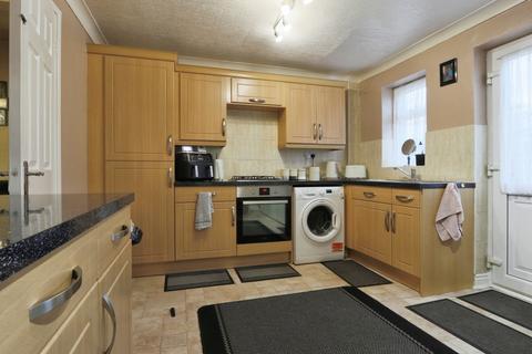 2 bedroom end of terrace house for sale, Walton Street, Hull, East Riding of Yorkshire, HU3 6JR