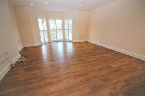 2 bedroom maisonette to rent, Beechcroft, New London Road, Chelmsford