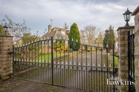 3 bedroom detached bungalow for sale, Farthing Lane, Lyneham SN15 4