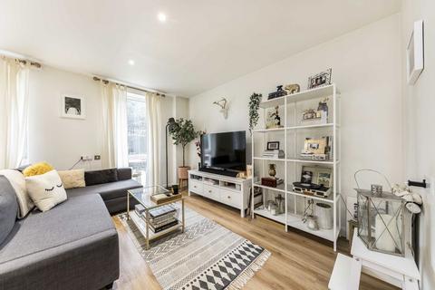 2 bedroom flat to rent, Nauticus Walk, London E14