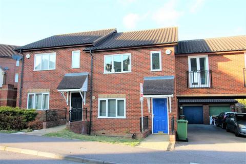 3 bedroom semi-detached house to rent, Milton Keynes MK5