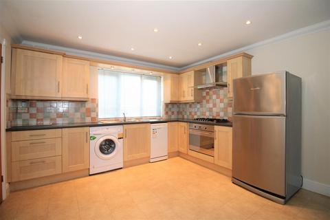 3 bedroom semi-detached house to rent, Milton Keynes MK5