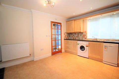 3 bedroom semi-detached house to rent, Milton Keynes MK5