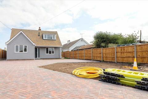 4 bedroom detached house for sale, Point Clear, Point Clear CO16