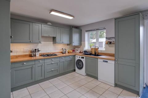 18 Mallow Drive, Bromsgrove, B61 0UP