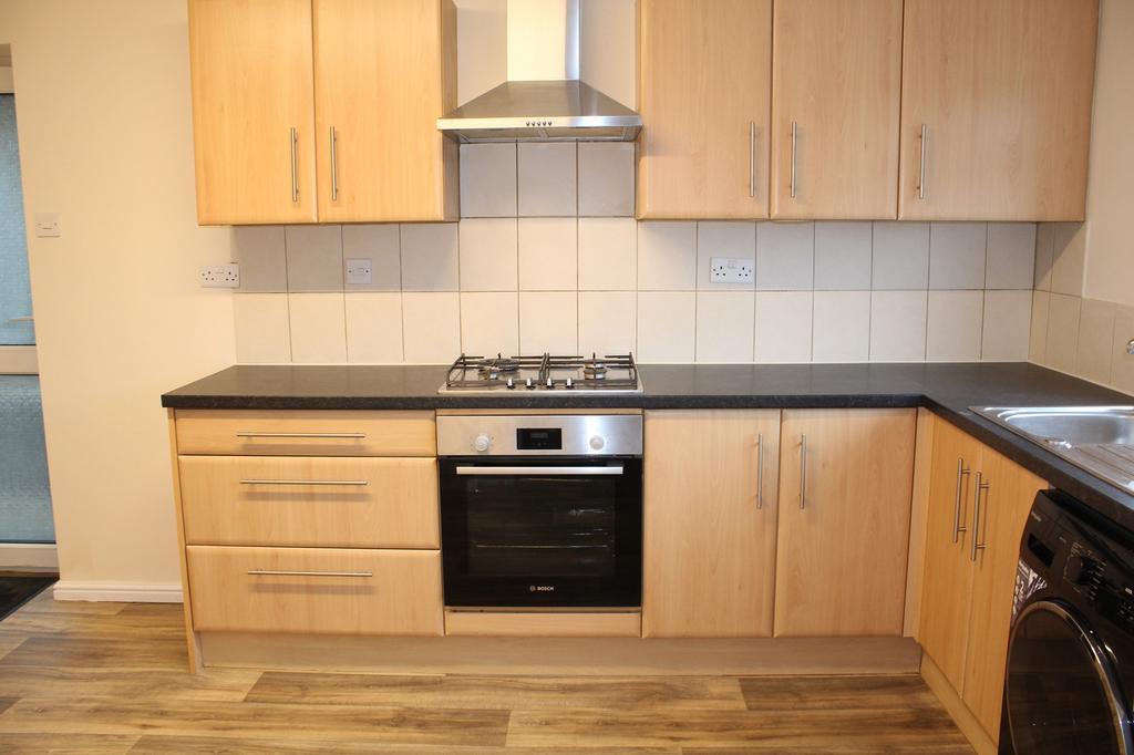 Fitted Kitchen Picture 2