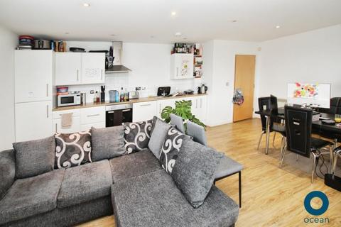 2 bedroom flat to rent, Salisbury Road, Bristol BS16