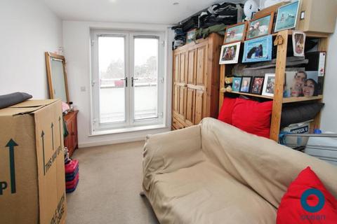 2 bedroom flat to rent, Salisbury Road, Bristol BS16