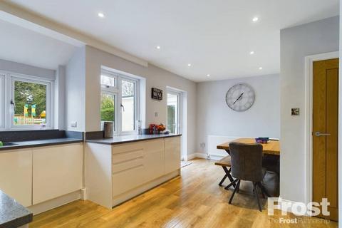 23 Wharf Road, Wraysbury, Staines-upon-thames, TW19 5JQ