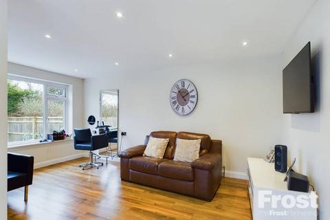 23 Wharf Road, Wraysbury, Staines-upon-thames, TW19 5JQ