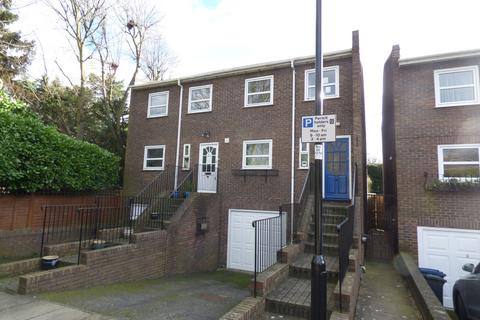 3 bedroom terraced house to rent, Arran Mews, Ealing, London