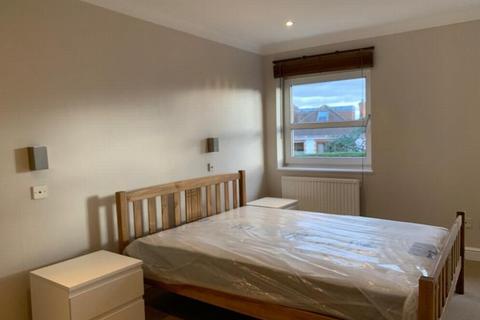 3 bedroom terraced house to rent, Arran Mews, Ealing, London