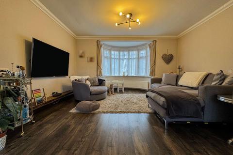 3 bedroom terraced house to rent, Becmead Avenue, Harrow, HA3