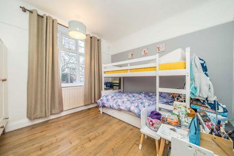 3 bedroom flat for sale, Birkenhead Avenue, Kingston Upon Thames KT2