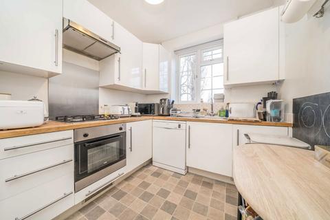 3 bedroom flat for sale, Birkenhead Avenue, Kingston Upon Thames KT2